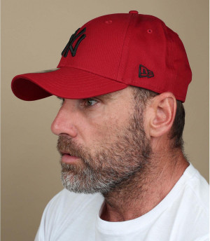 gorra NY negro granate League Ess NY 9Forty hot red black